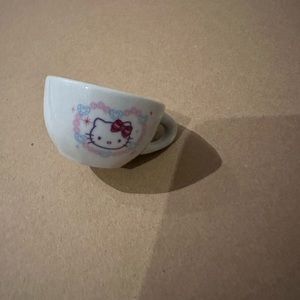 Hello Kitty Sanrio Tiny Tea Cup